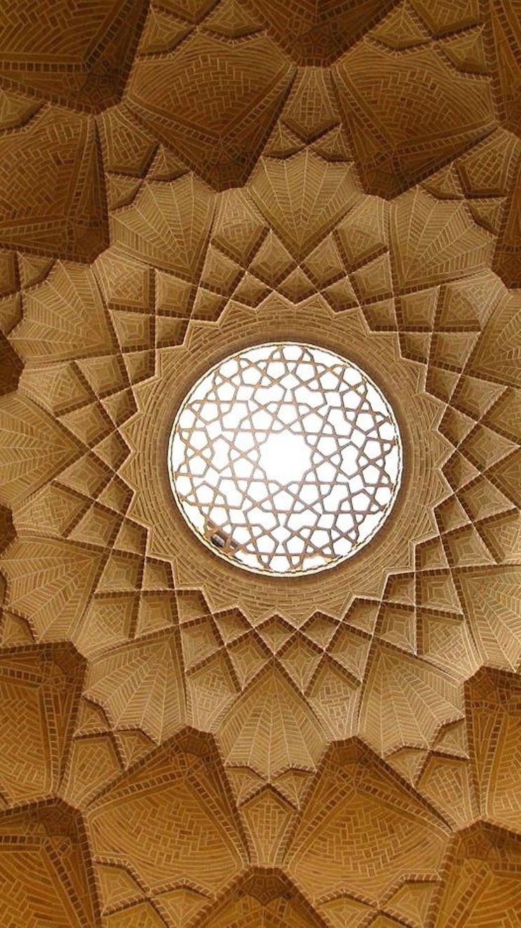 Innenansicht einer Kuppel aus Ziegelsteinen, Yazd, Iran