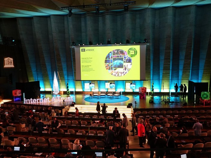 UNESCO-Konferenzraum während der Internet for Trust-Konferenz 2023 © Andreas Salz