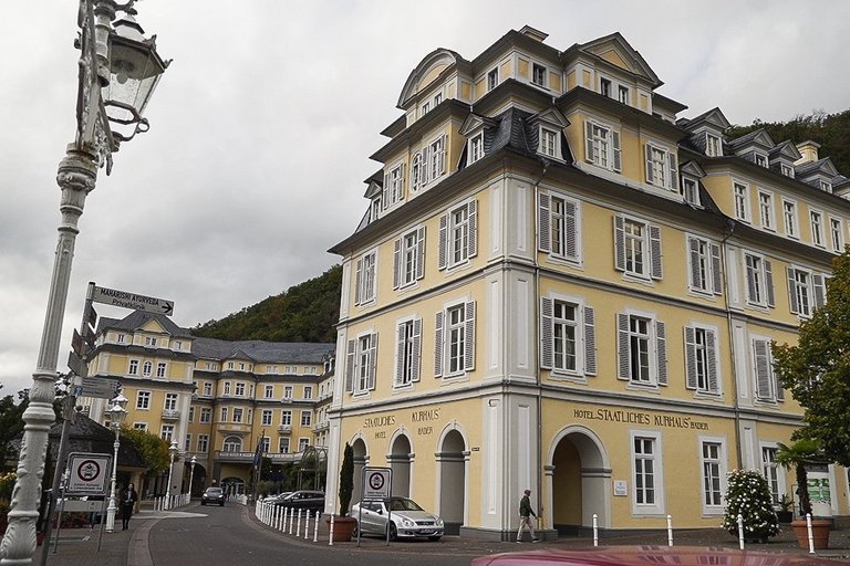 Kurhaus mit Brunnenhalle in Bad Ems