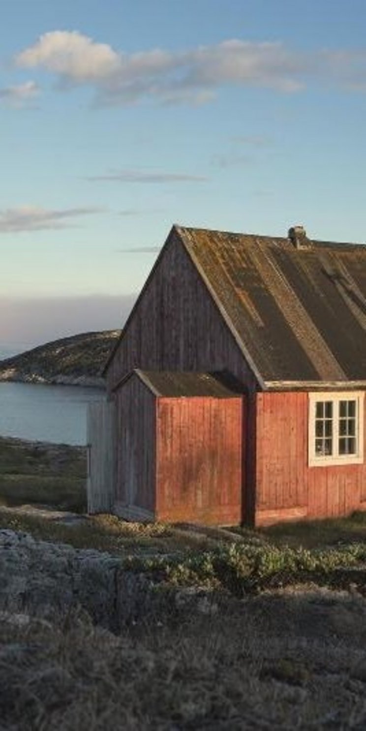 Sommerhaus und Jagdhütte auf der Insel Saqqaq im Westen der Welterbestätte Aasivissuit-Nipisat in Grönland. 