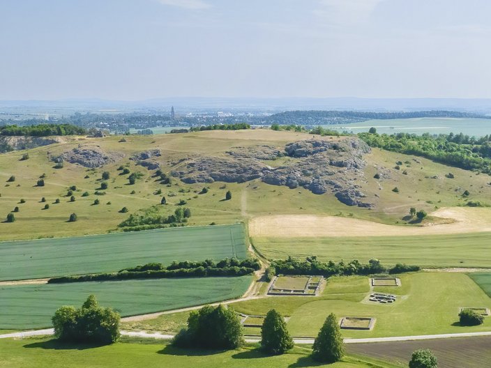 Grundmauern einer Villa Rustica vor der Ofnethöhle