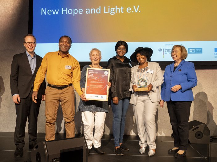 New Hope and Light e.V. erhält den Preis